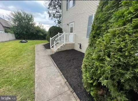 Maple Shade, NJ 08052,15 S PINE AVE