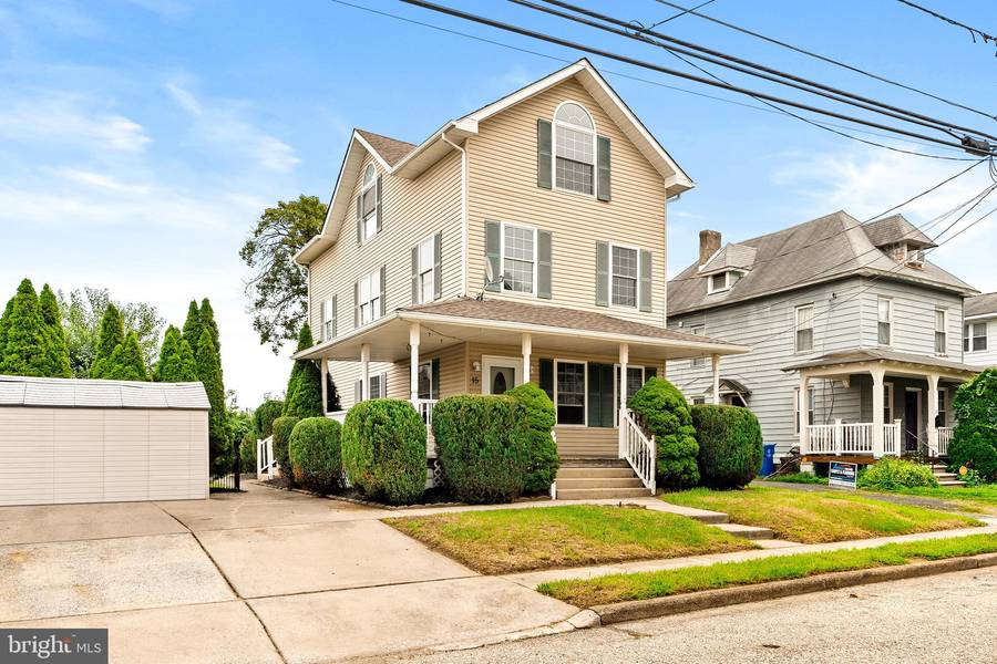 15 S PINE AVE, Maple Shade, NJ 08052