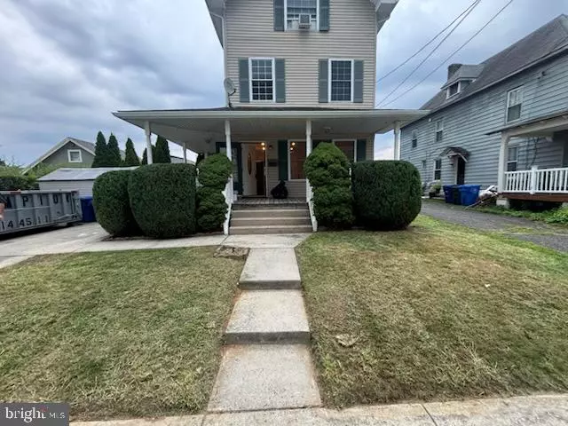 15 S PINE AVE, Maple Shade, NJ 08052