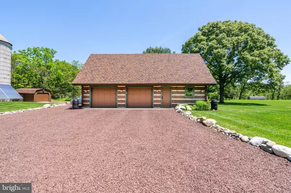 Millville, NJ 08332,15 SCHOONER DR