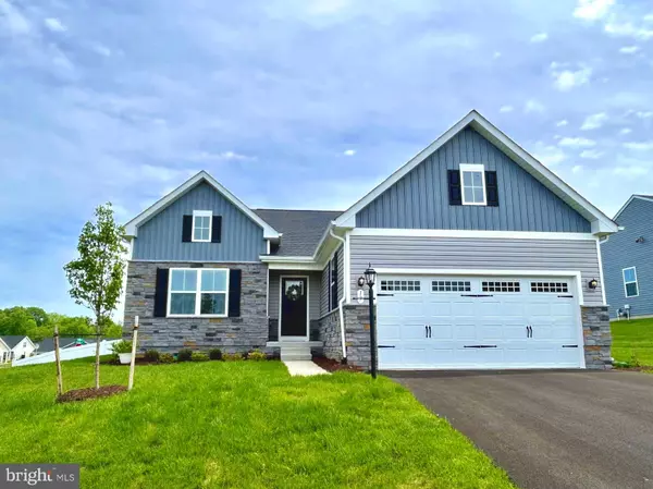17 PERSPECTIVE PL, Hedgesville, WV 25427