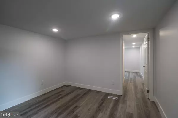 Capitol Heights, MD 20743,9520 DOGWOOD PARK ST