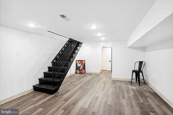 Philadelphia, PA 19144,403 W COULTER ST #1