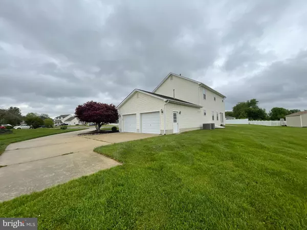 Pennsville, NJ 08070,15 MEGHAN'S WAY