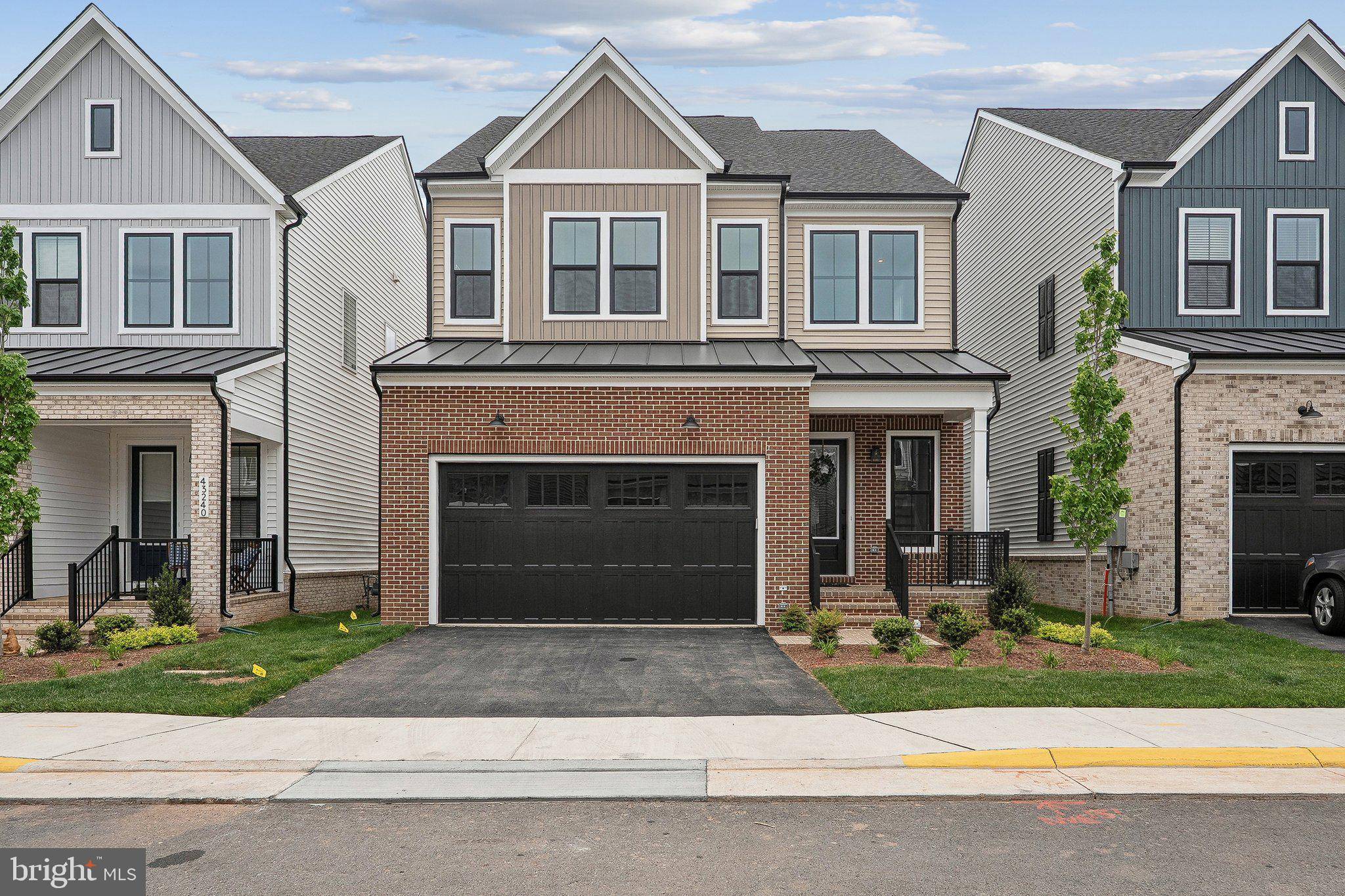43244 GREELEY SQ, Ashburn, VA 20148