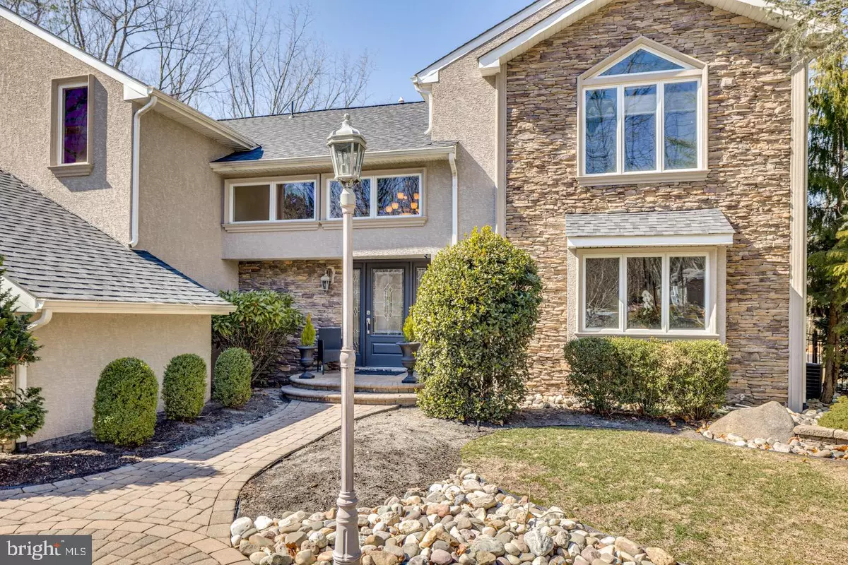 Medford, NJ 08055,14 CORSHAM DR