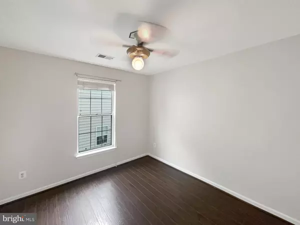 Chantilly, VA 20152,26124 FLINTONBRIDGE DR