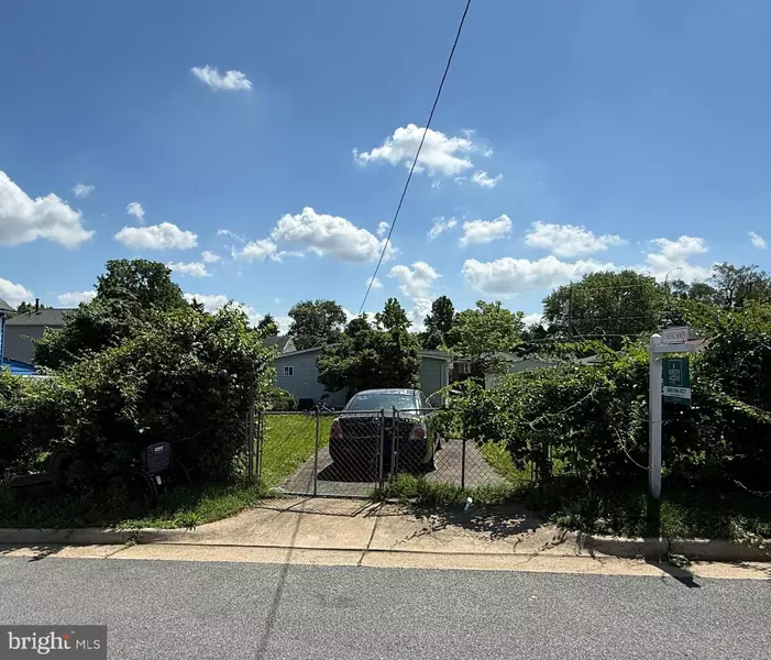 2821 DOUGLASS AVE, Falls Church, VA 22042