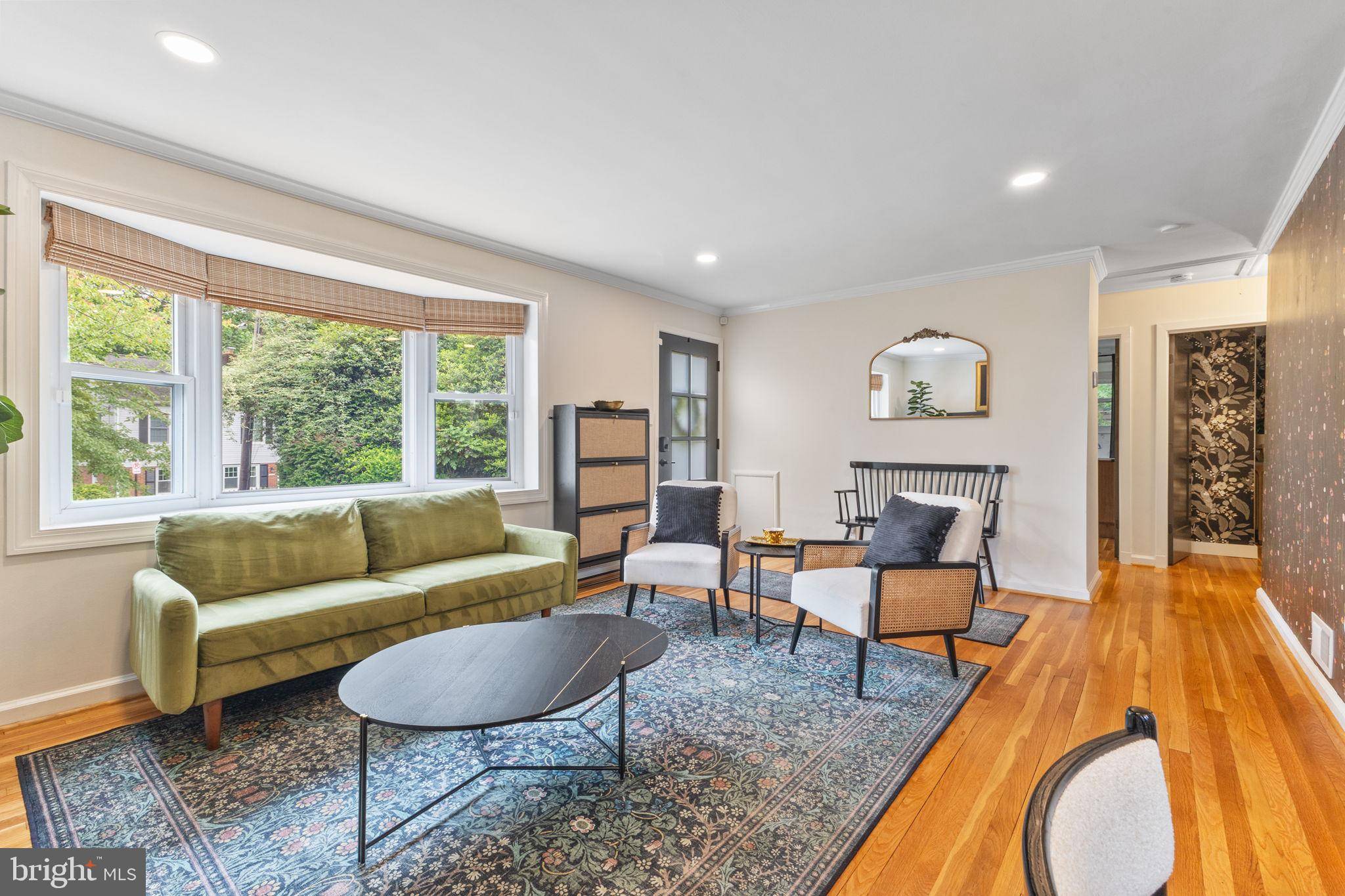 Arlington, VA 22207,2318 N UPTON ST