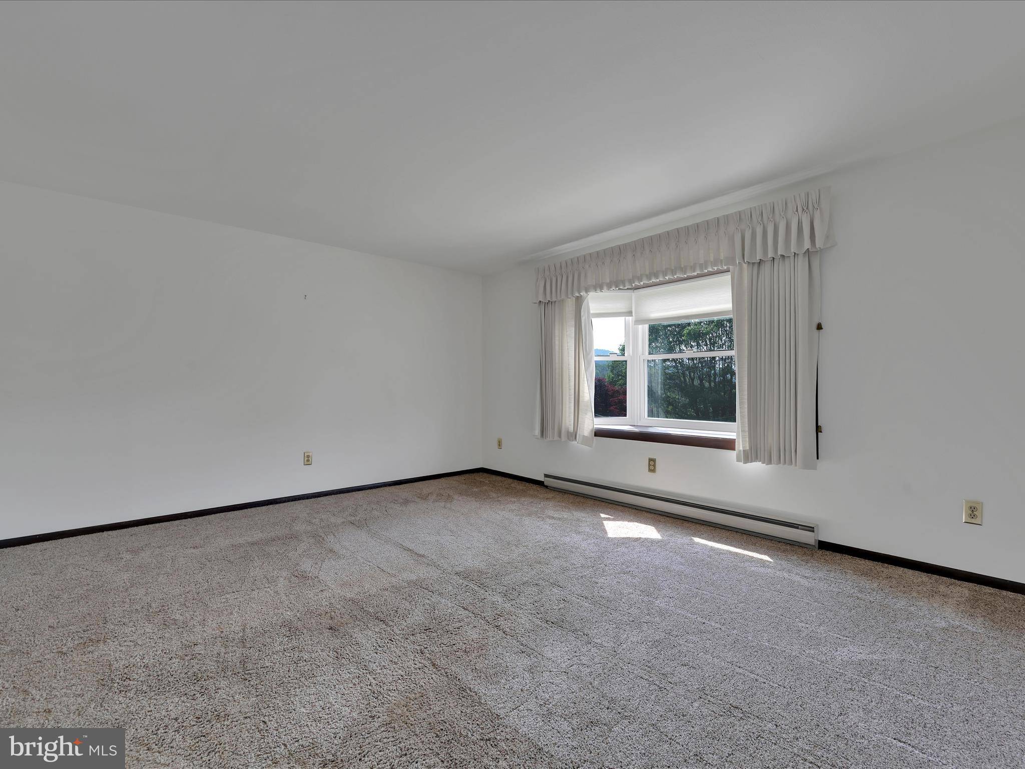 Tamaqua, PA 18252,21 LOWER RD