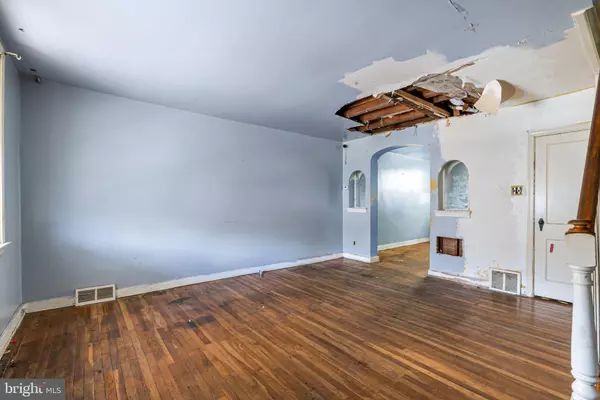 Philadelphia, PA 19136,4330 LORING ST