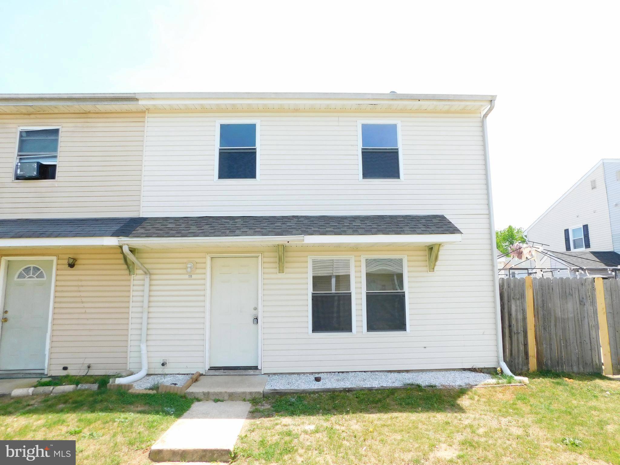 10 LONGBOW CT, Sicklerville, NJ 08081
