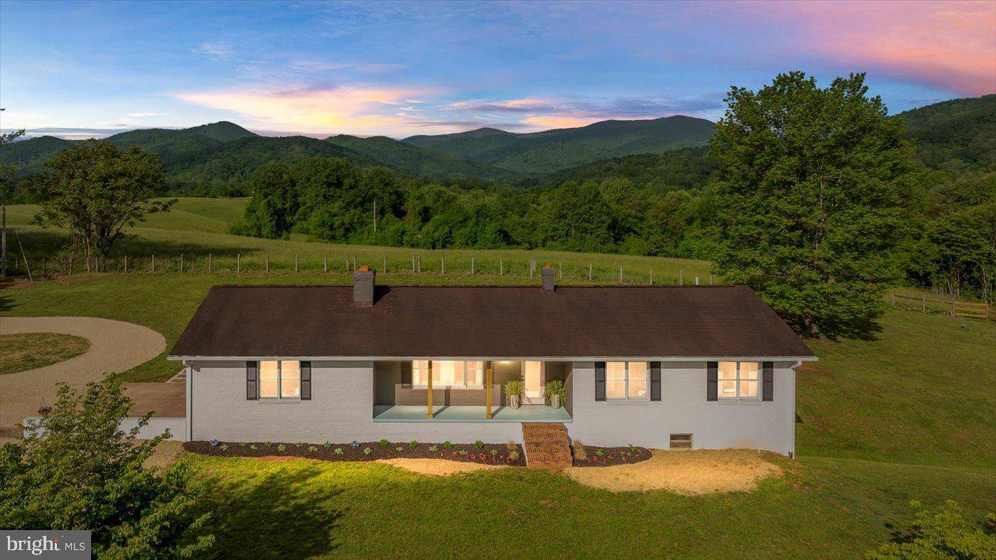 1001 WOODWARD,  Sperryville,  VA 22740