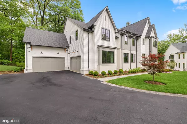 Mclean, VA 22101,2107 ELLIOTT AVE