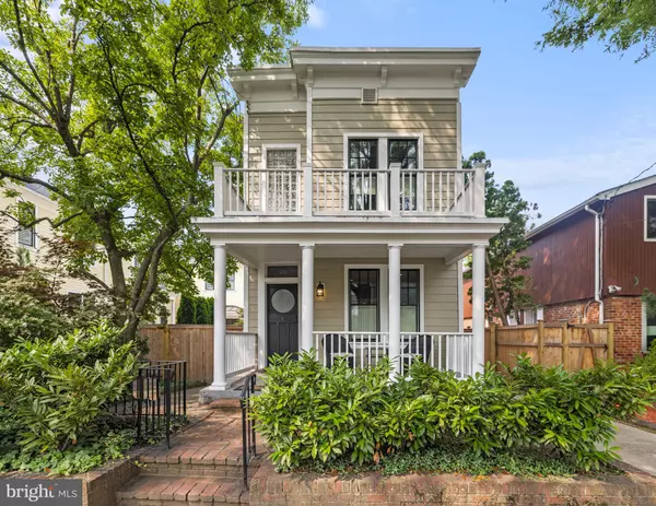 5212 MACARTHUR BLVD NW,  Washington,  DC 20016