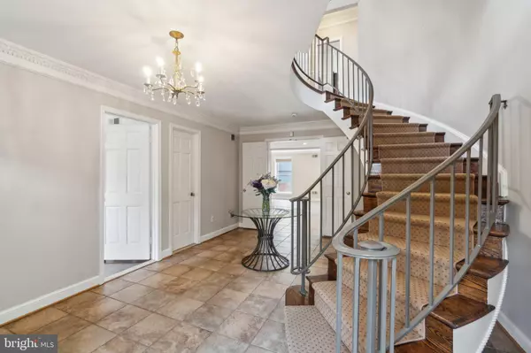 Washington, DC 20016,3818 KLINGLE PL NW