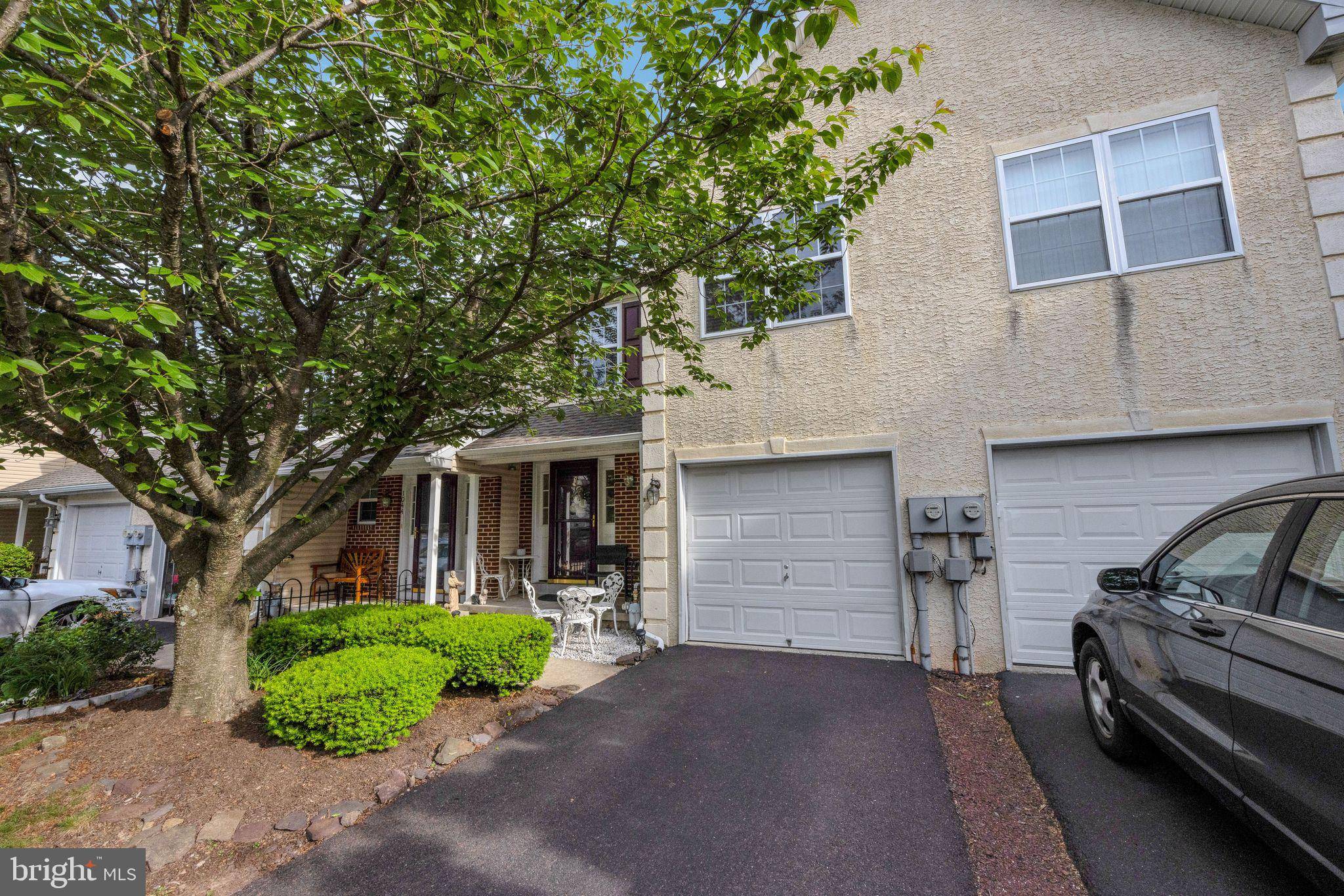 1046 BALLEY DR, Phoenixville, PA 19460