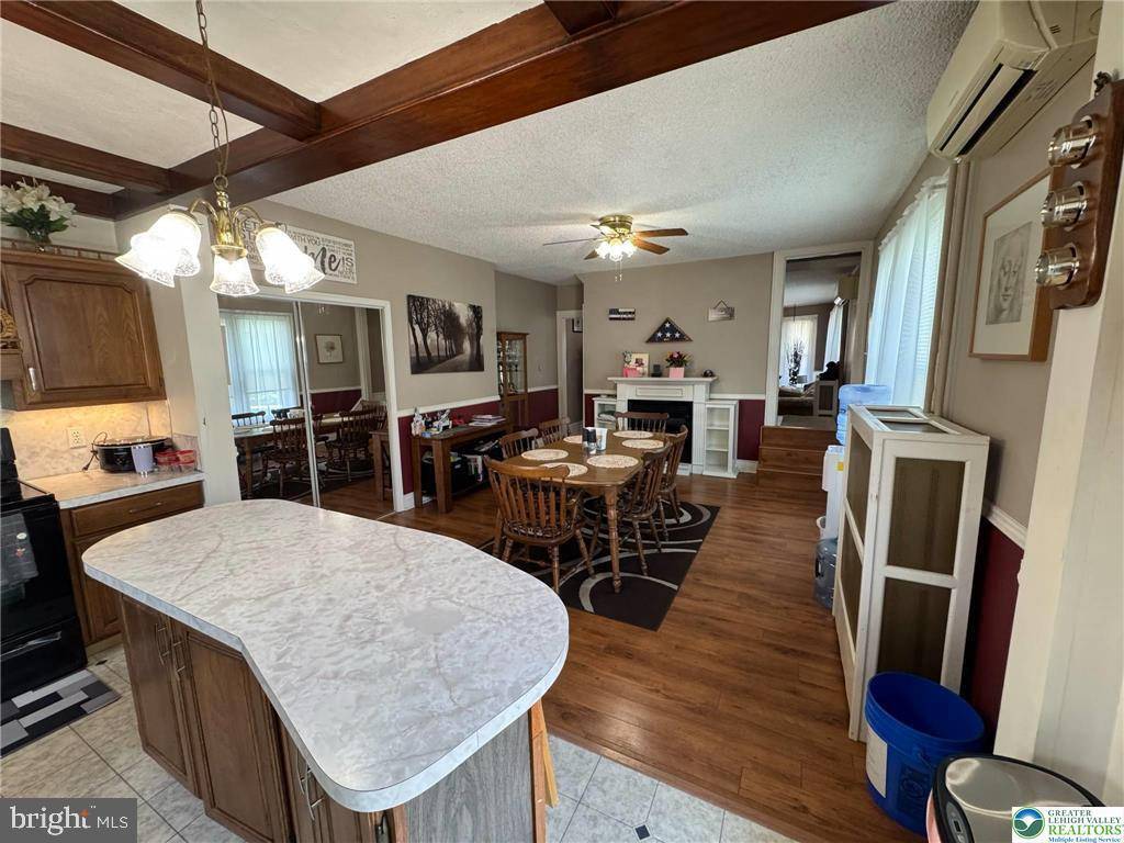 Lehighton, PA 18235,137 N 4TH ST