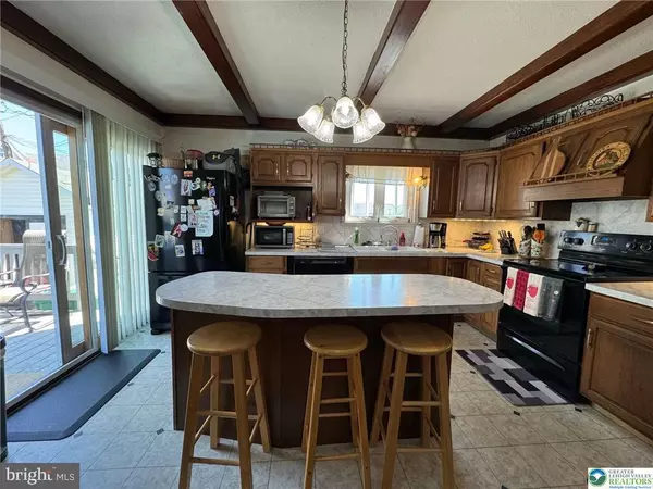Lehighton, PA 18235,137 N 4TH ST
