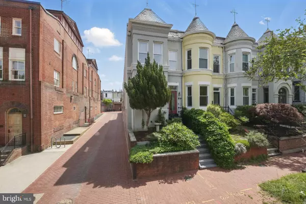 Washington, DC 20002,425 9TH ST NE