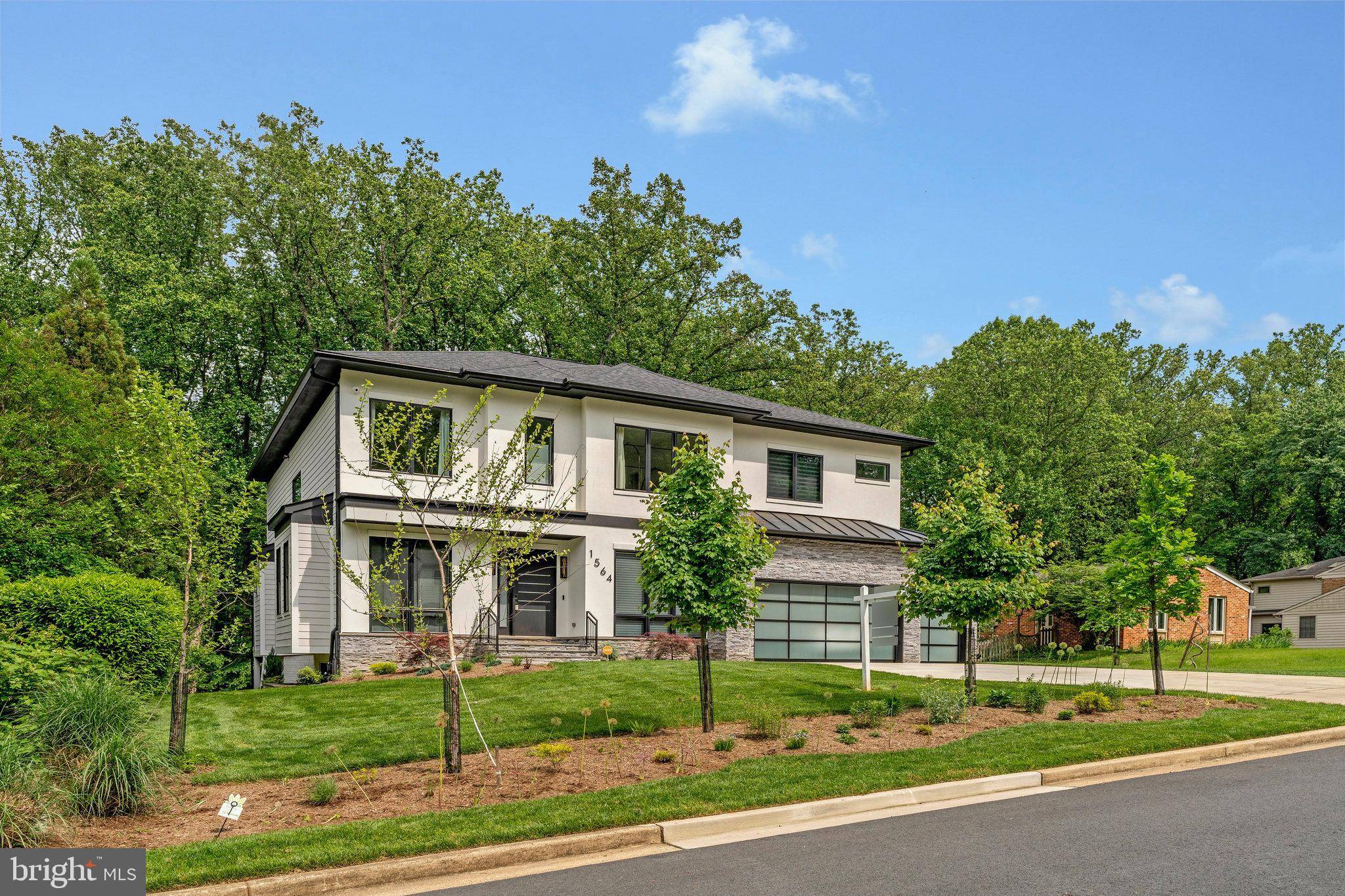 Mclean, VA 22101,1564 FOREST VILLA LN