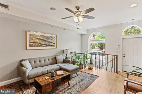 Baltimore, MD 21224,220 S EAST AVE