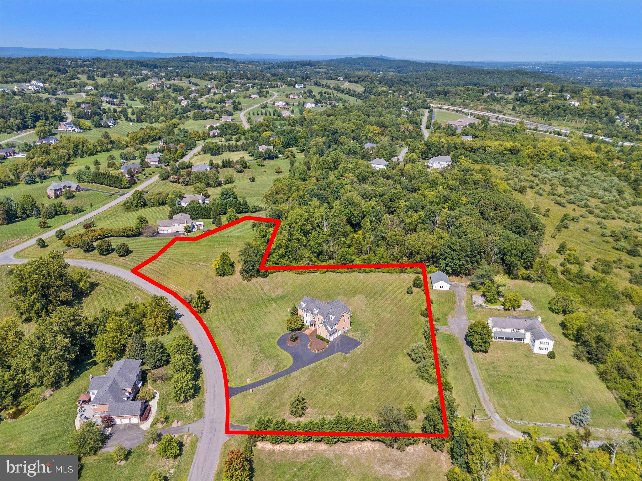 Leesburg, VA 20175,40752 CANONGATE DR