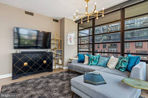 Washington, DC 20003,1300 4TH ST SE #404