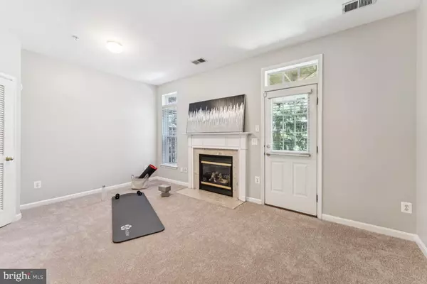 Alexandria, VA 22306,2928 HUNTINGTON GROVE SQ