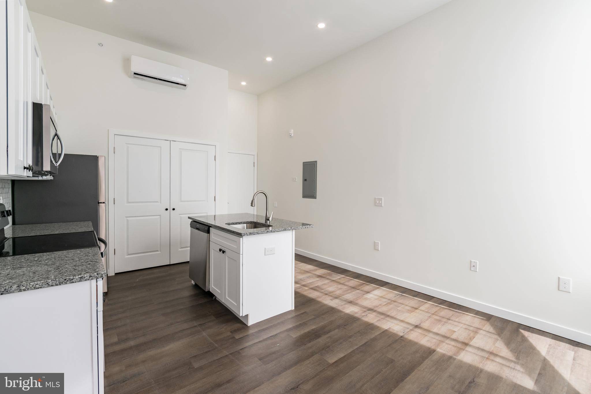 Philadelphia, PA 19143,5303 CHESTER AVE #UNIT 202