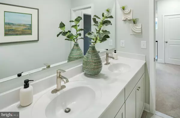 White Plains, MD 20695,5308 NEWPORT CIR