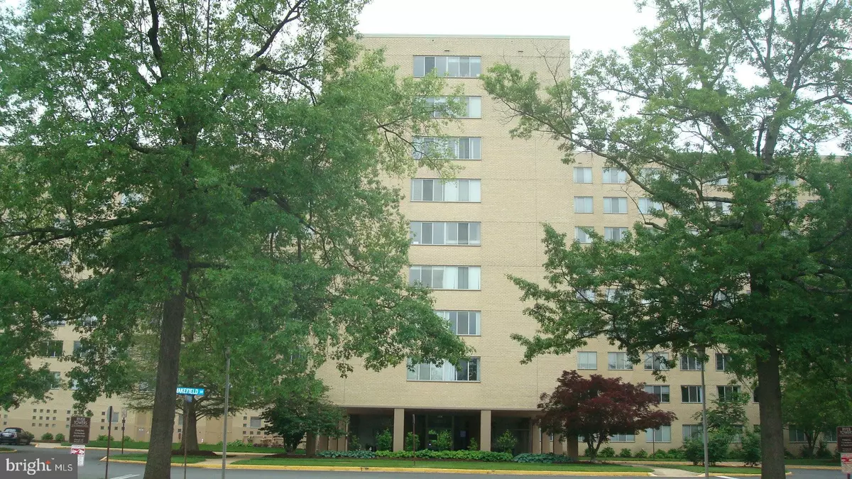 Alexandria, VA 22307,6641 WAKEFIELD DR #801