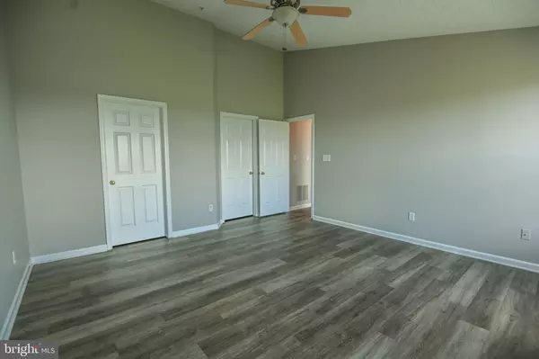 Odenton, MD 21113,697 WINDING STREAM WAY #303