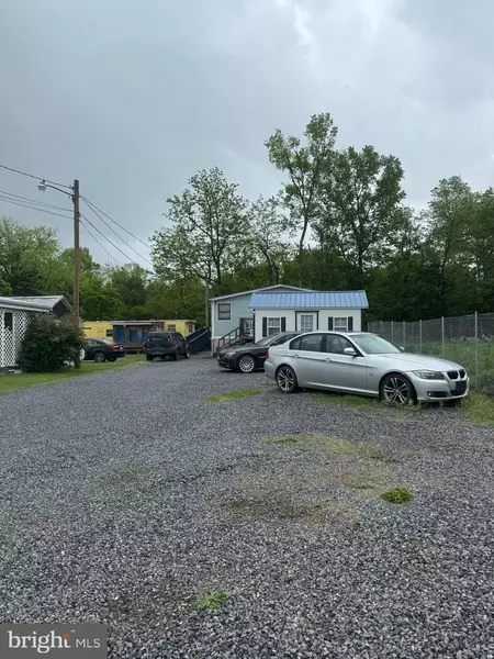 6955 WINCHESTER AVE, Inwood, WV 25428