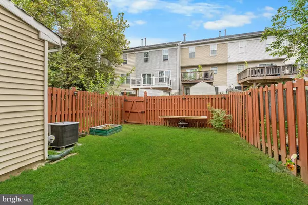 Capitol Heights, MD 20743,1008 HANBURY CT