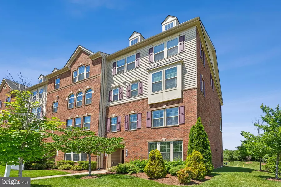 7895 CULLODEN CREST LN, Gainesville, VA 20155