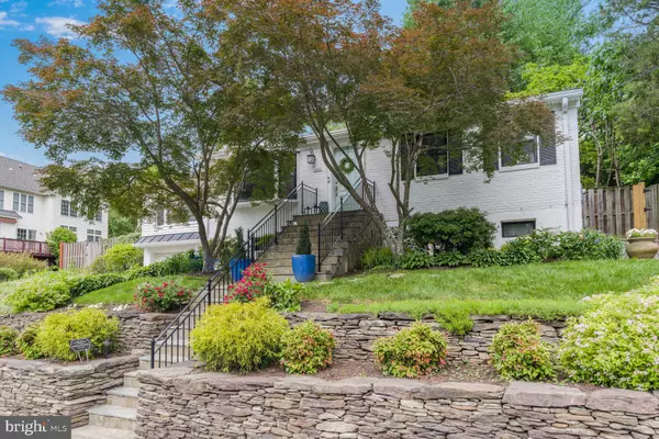 Arlington, VA 22213,2901 N ROCHESTER ST