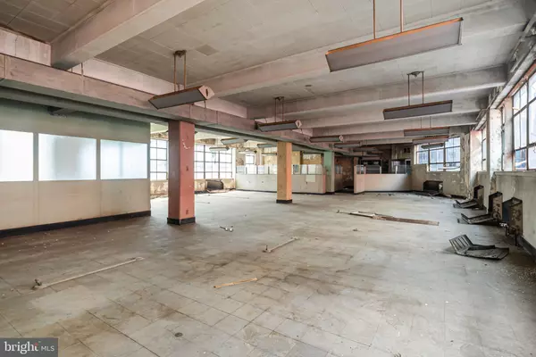 Philadelphia, PA 19132,3100-44 N 17TH ST