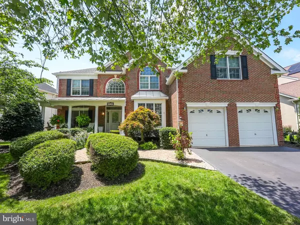 43152 VALIANT DR, Chantilly, VA 20152