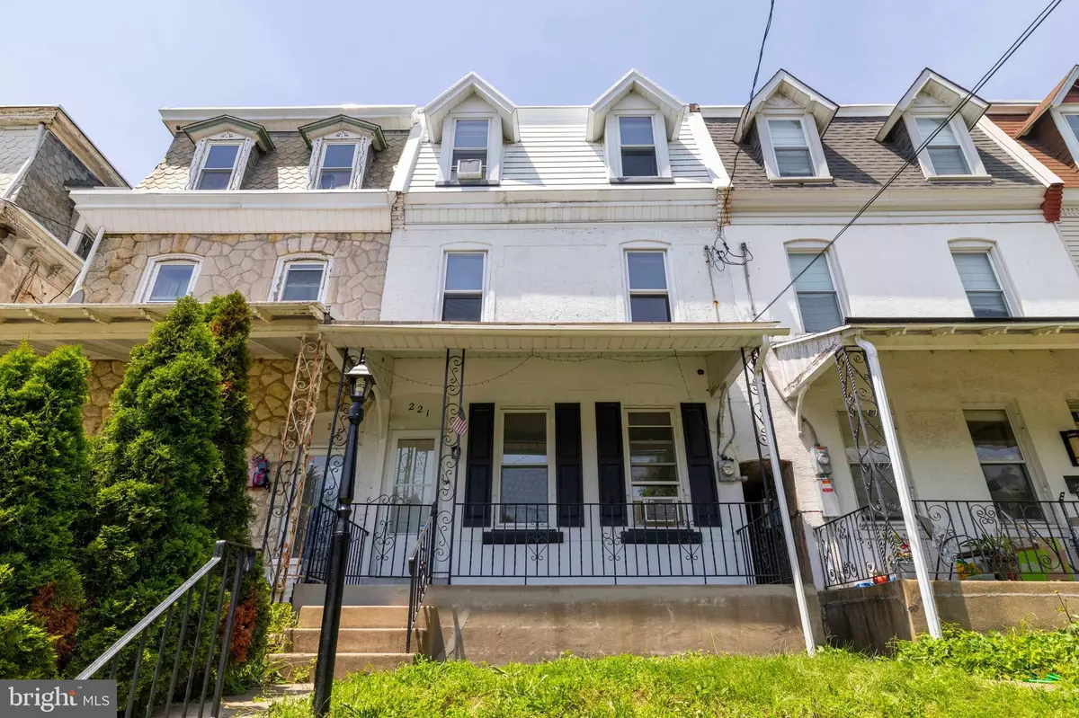 Philadelphia, PA 19128,221 ROCHELLE AVE