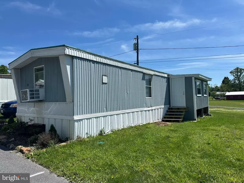 32 CLOVERLEAF COURT, Mcconnellsburg, PA 17233