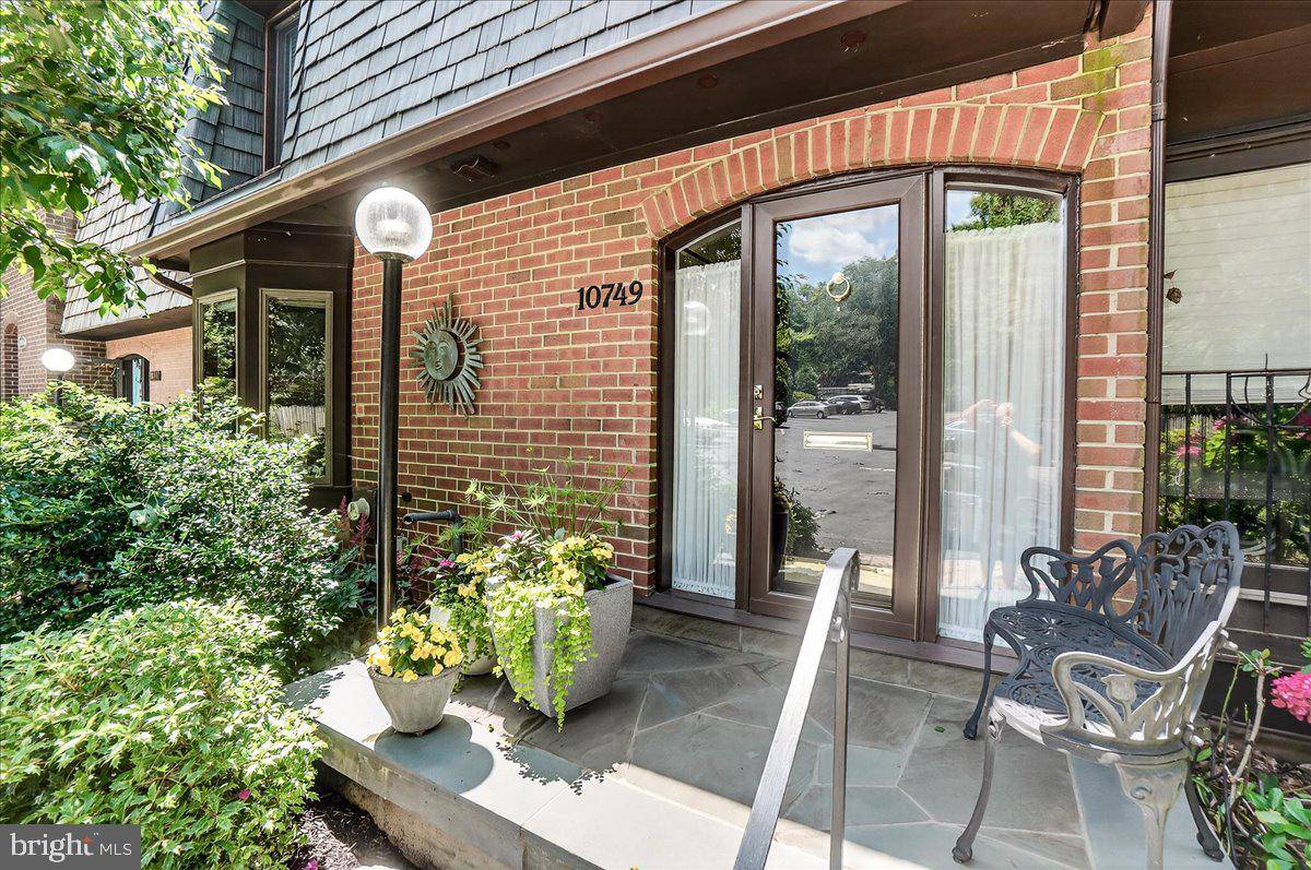 Potomac, MD 20854,10749 DEBORAH DR