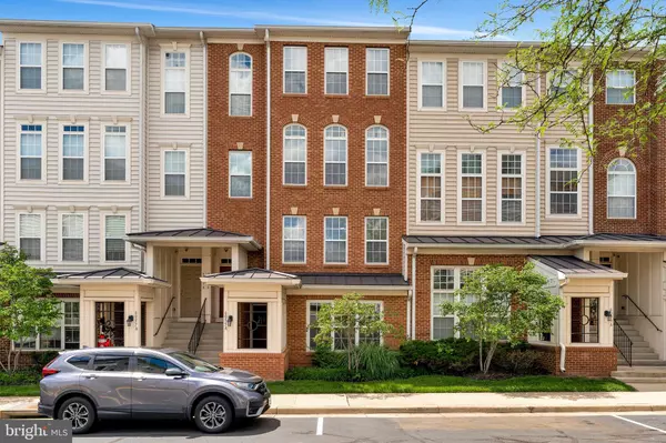 Centreville, VA 20121,6055-A WICKER LN #127