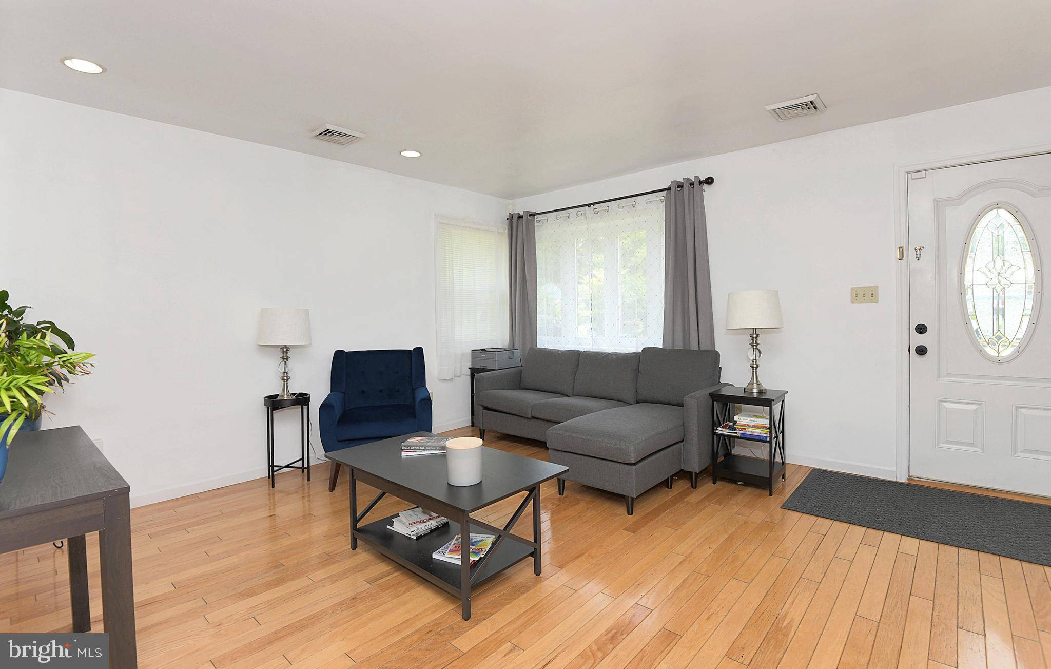 Ewing, NJ 08618,13 DORSET DR