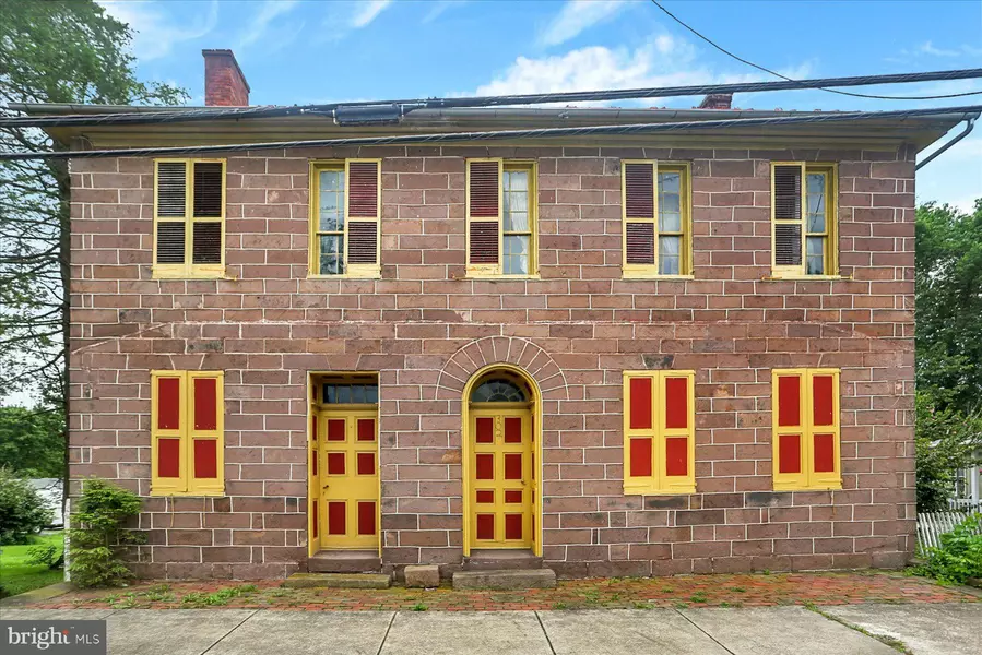 302 W FRONT ST, Lewisberry, PA 17339