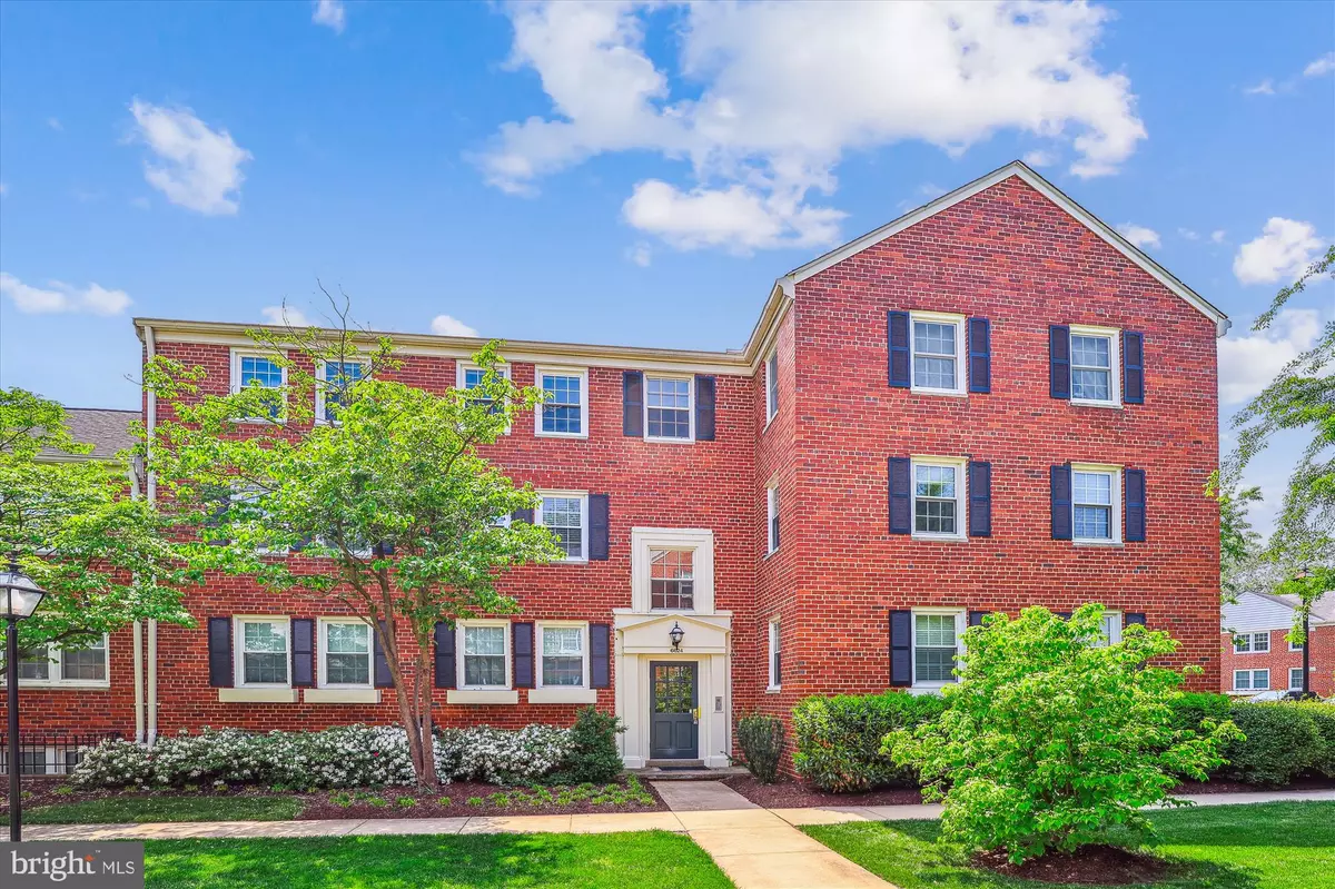 Alexandria, VA 22307,6624 BOULEVARD VW #C1