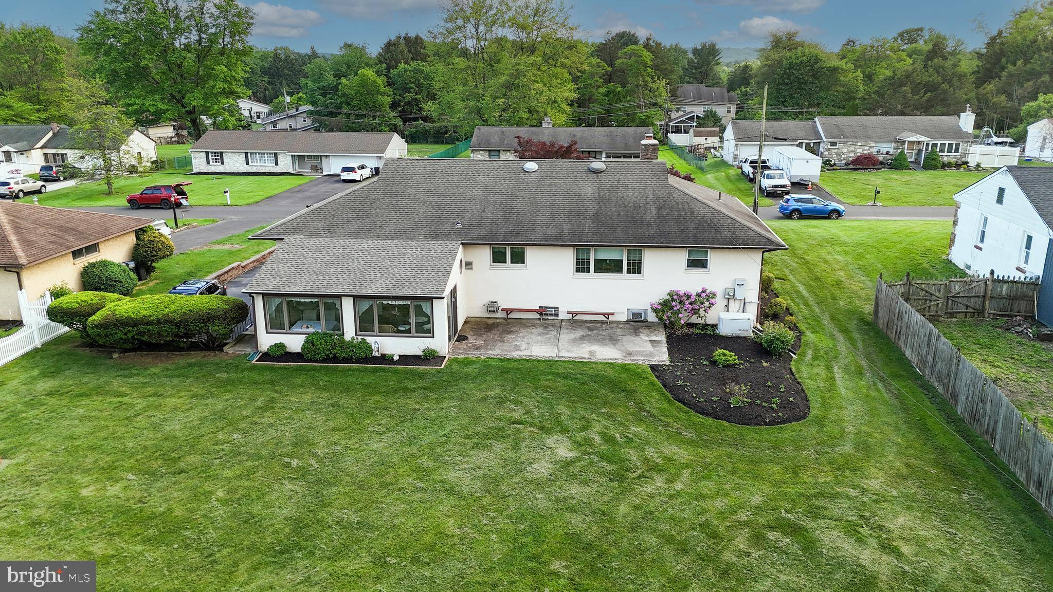 Southampton, PA 18966,135 HOLLY RD