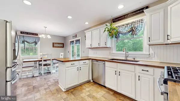 Ringoes, NJ 08551,6 JOHN RINGO RD