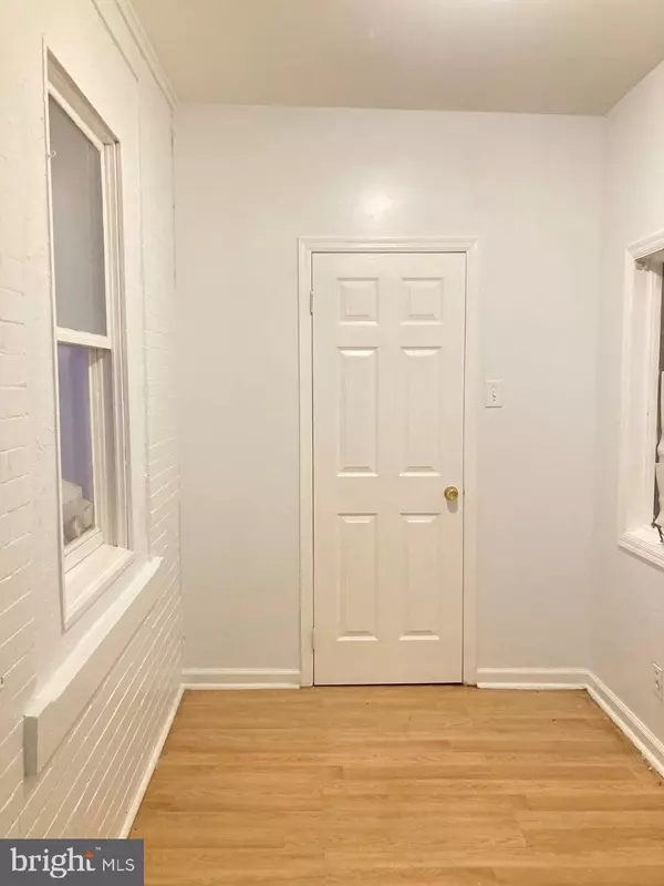 Philadelphia, PA 19142,2210 BONNAFFON ST