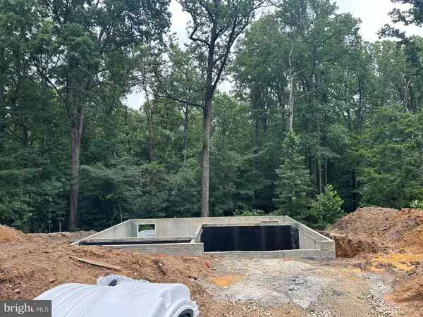 Suitland, MD 20746,6100 WESSON DR